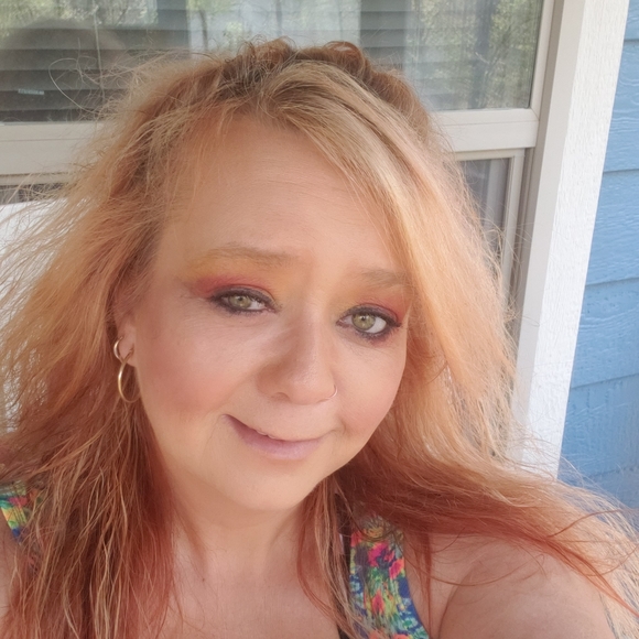 Meet your Posher, Melia - Picture 1 of 2